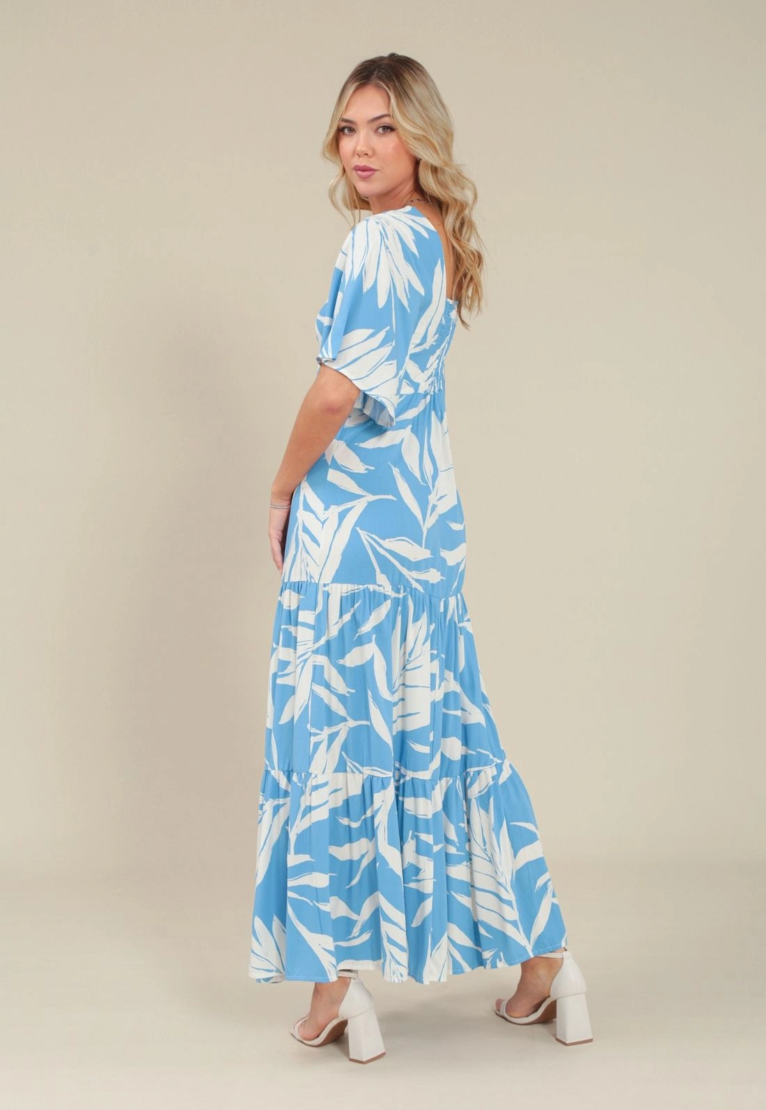 Vestido Evasê Midi Em Viscose Mangas Amplas Estampa Folhagem Azul