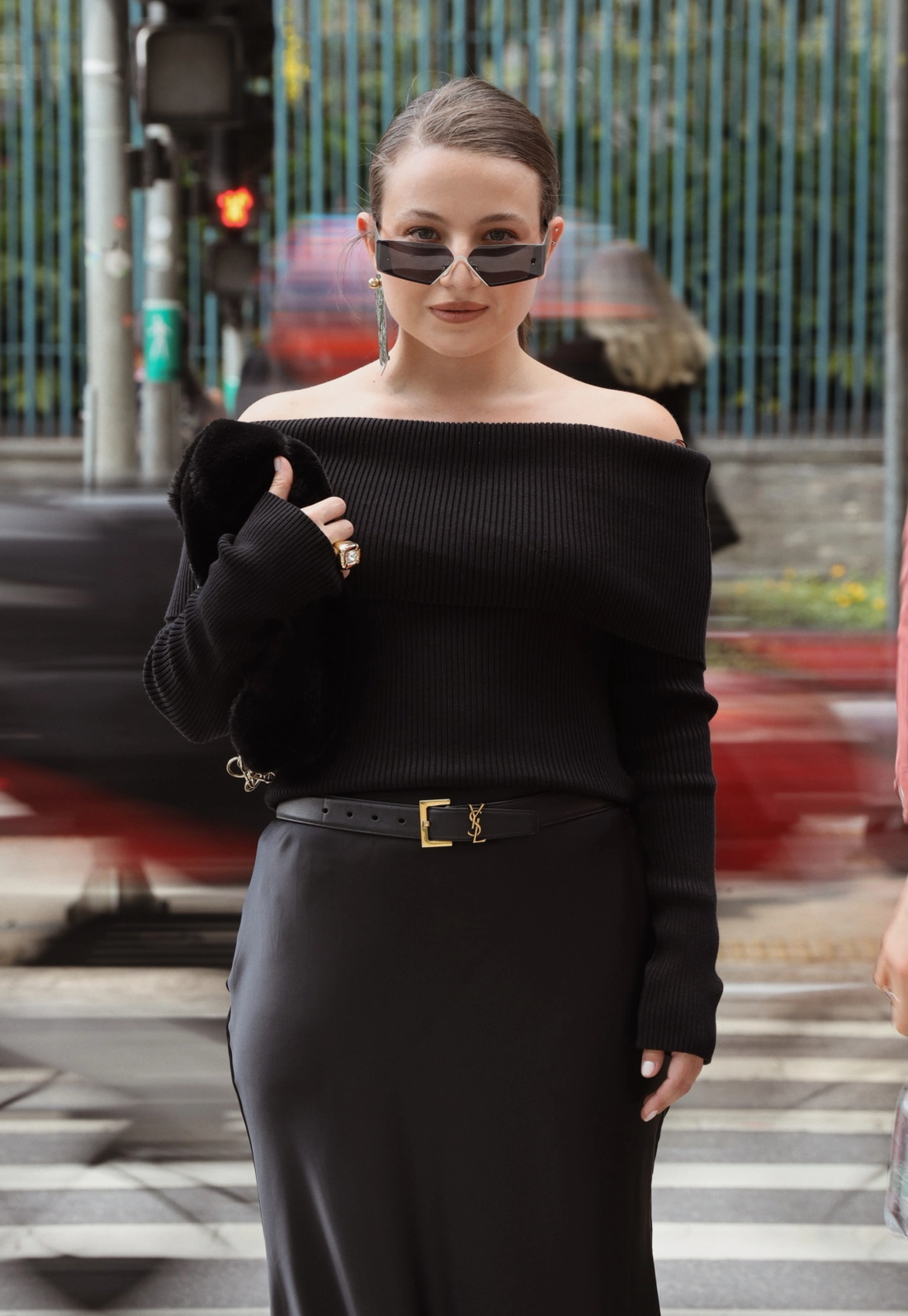 Blusa Tricô Canelado Ombro A Ombro Manga Longa