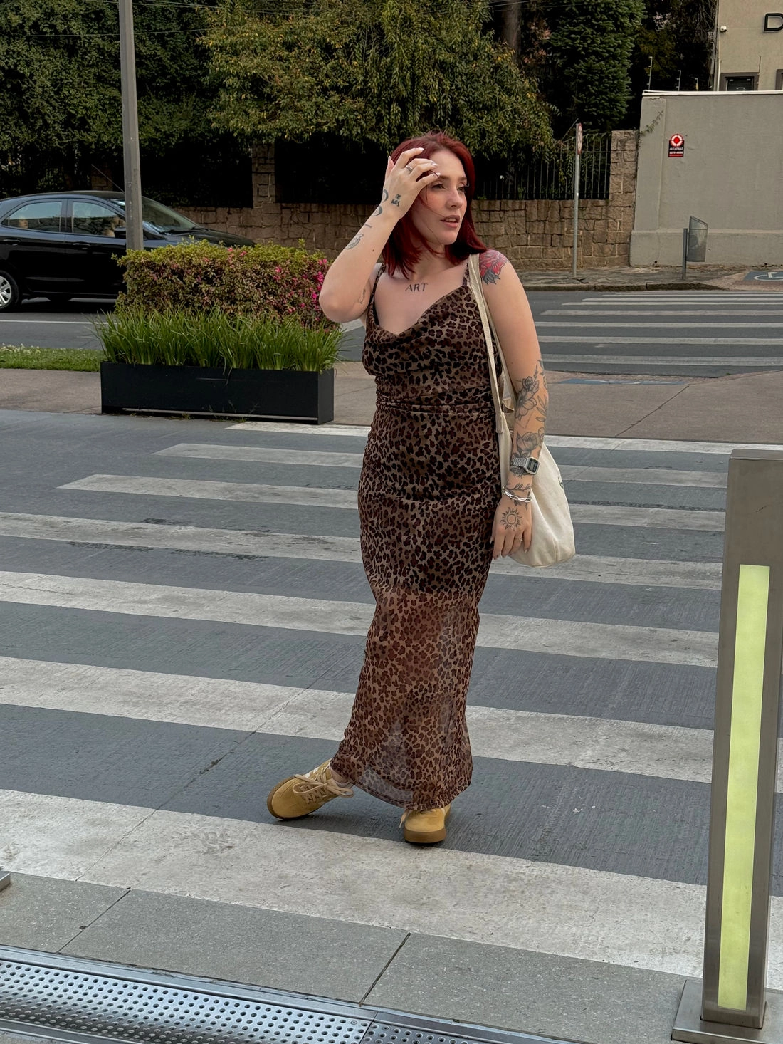 Vestido Midi Tule Alça Estampa Leopardo