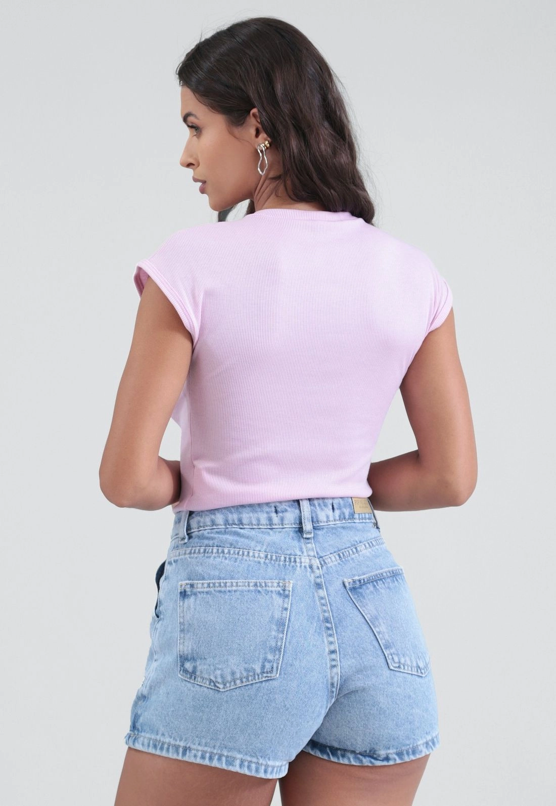 Blusa Básica Em Malha Canelada Manga Muscle Tee