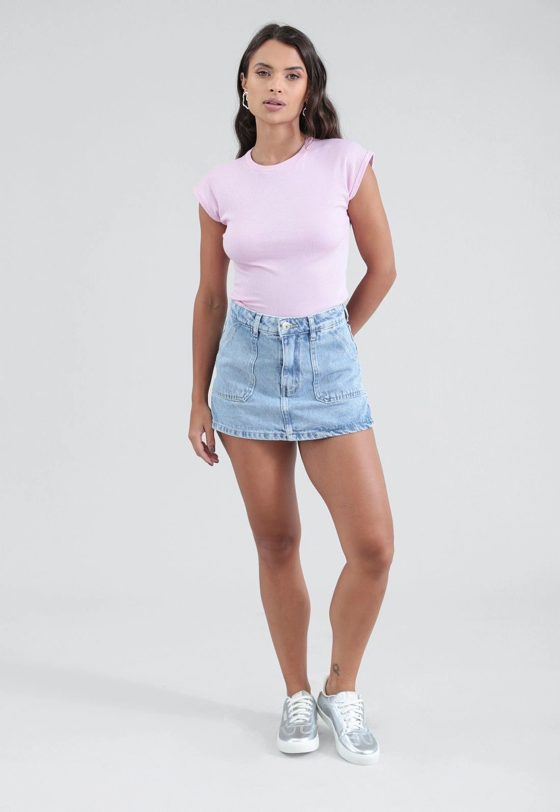 Blusa Básica Em Malha Canelada Manga Muscle Tee