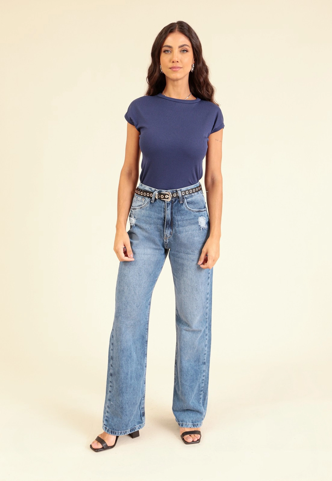 Blusa Básica Em Malha Canelada Manga Muscle Tee
