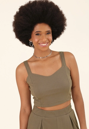 Blusa Cropped Em Malha Canelada Sem Manga Decote Coração