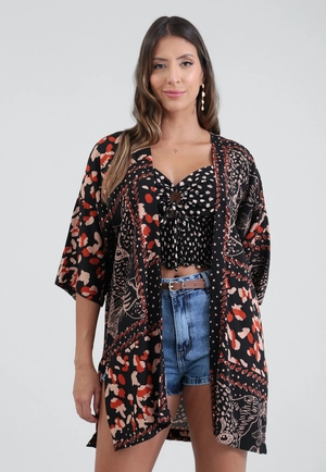 Kimono Em Viscose Manga Curta Estampado Animal Patchwork