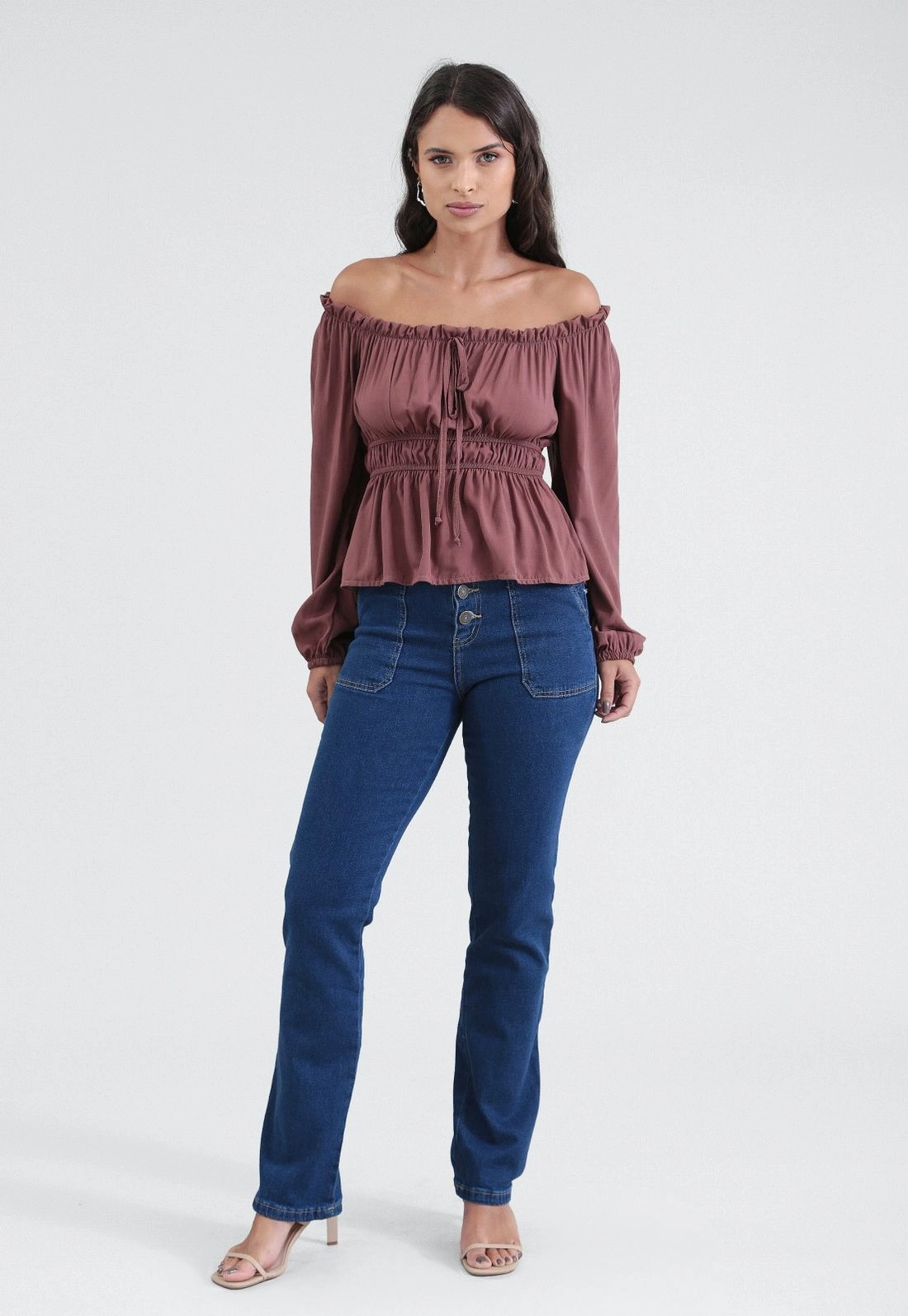 Calça Jeans Com Lycra E Botões