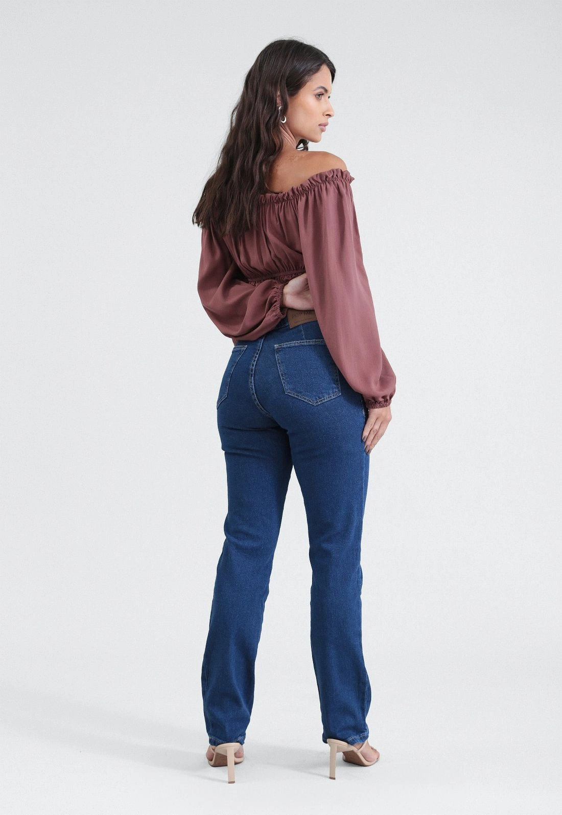 Calça Jeans Com Lycra E Botões