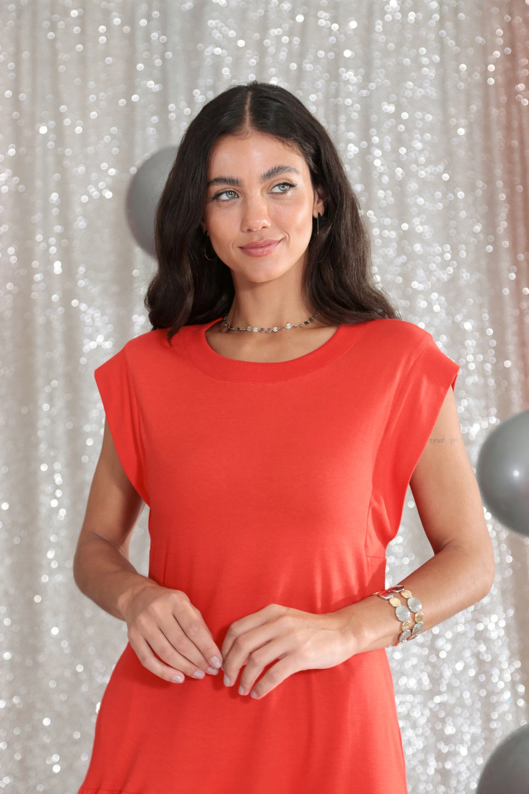Vestido New Midi Em Meia Malha Com Bolso E Recortes