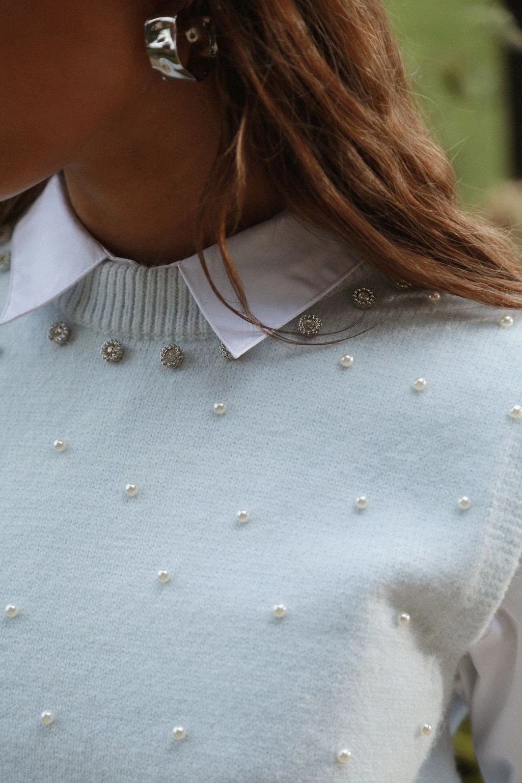Blusa Tricô Sem Manga Com Strass e Pérolas