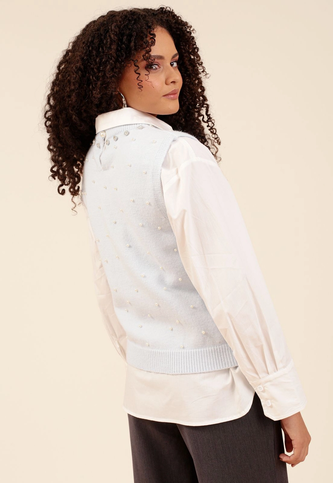 Blusa Tricô Sem Manga Com Strass e Pérolas