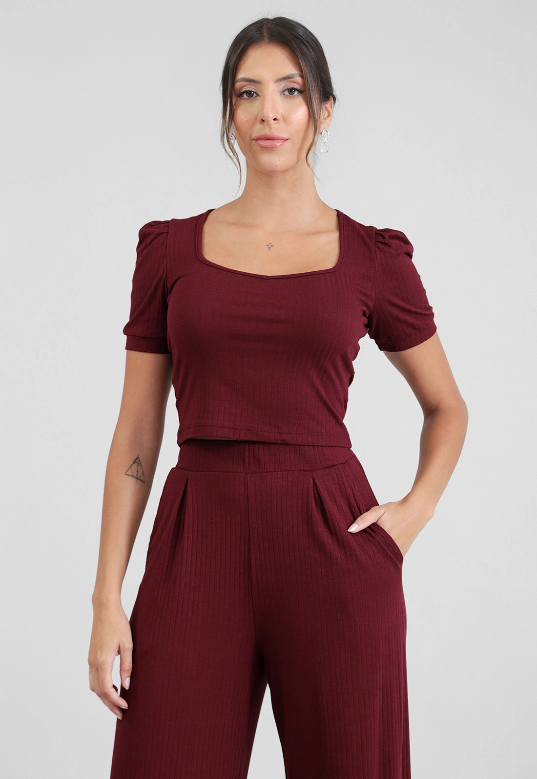 Blusa Em Malha Canelada Manga Curta