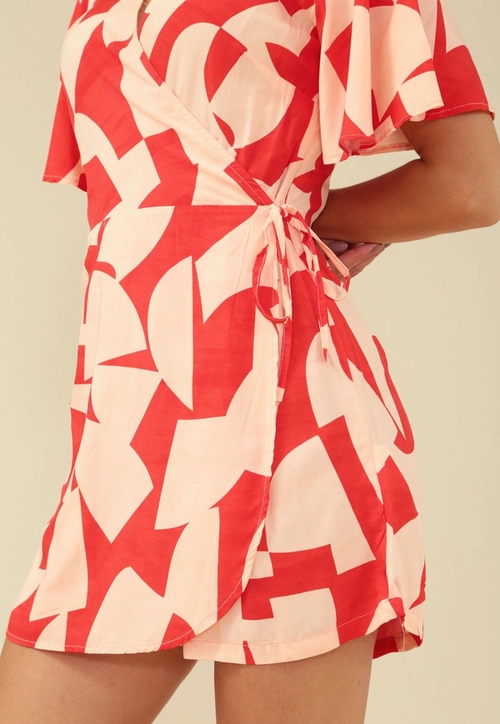 Vestido Macaquinho Com Transpasse Em Viscose Estampa Geometrica