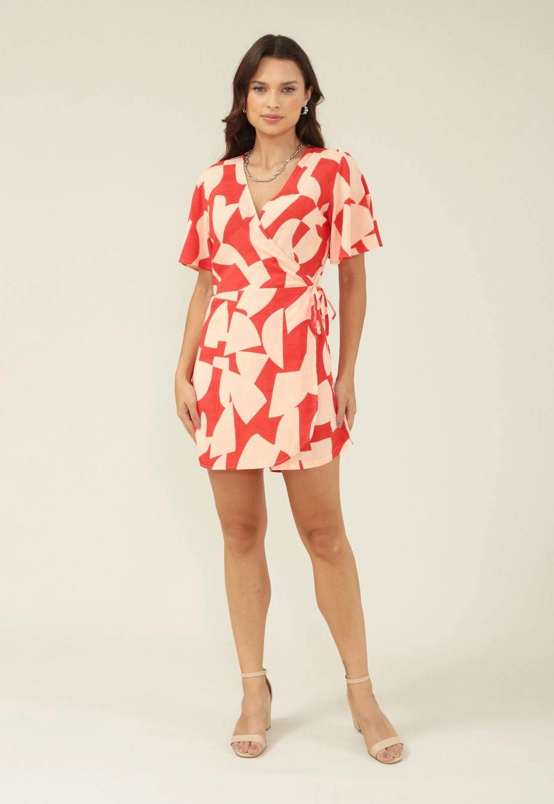 Vestido Macaquinho Com Transpasse Em Viscose Estampa Geometrica