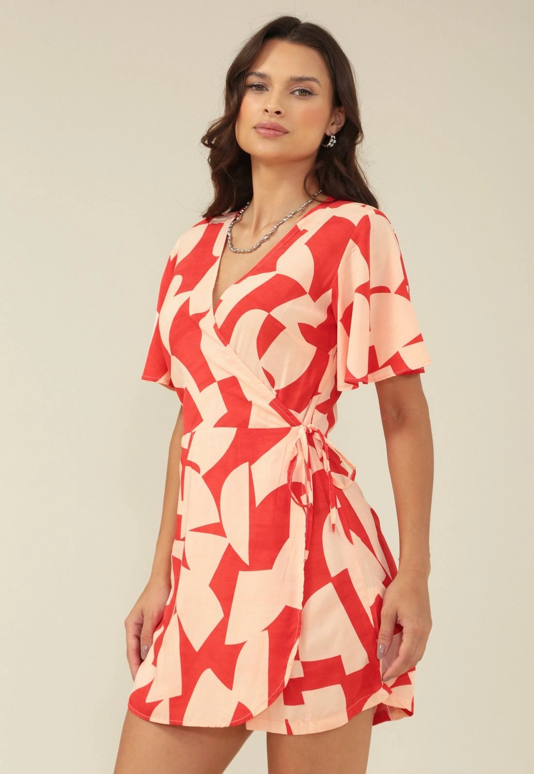 Vestido Macaquinho Com Transpasse Em Viscose Estampa Geometrica