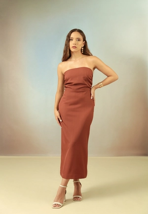 Vestido Midi Tomara Que Caia Em Alfaiataria E Risca De Giz