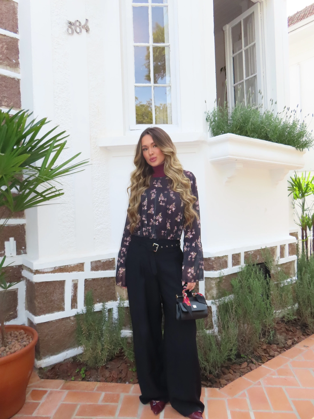 Calça Pantalona Com Cinto Em Alfaiataria