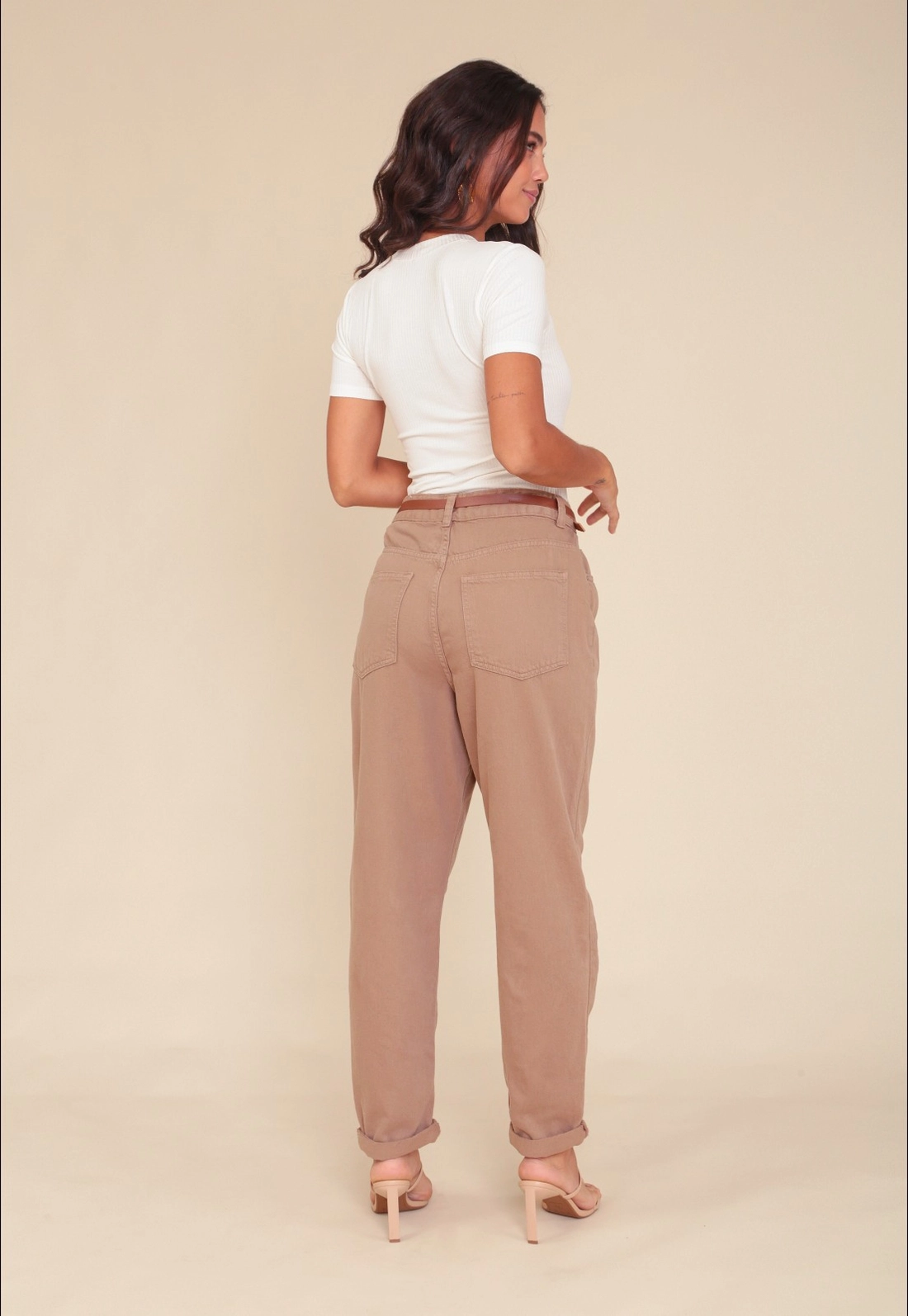 Calça Sarja Mom Com Cinto