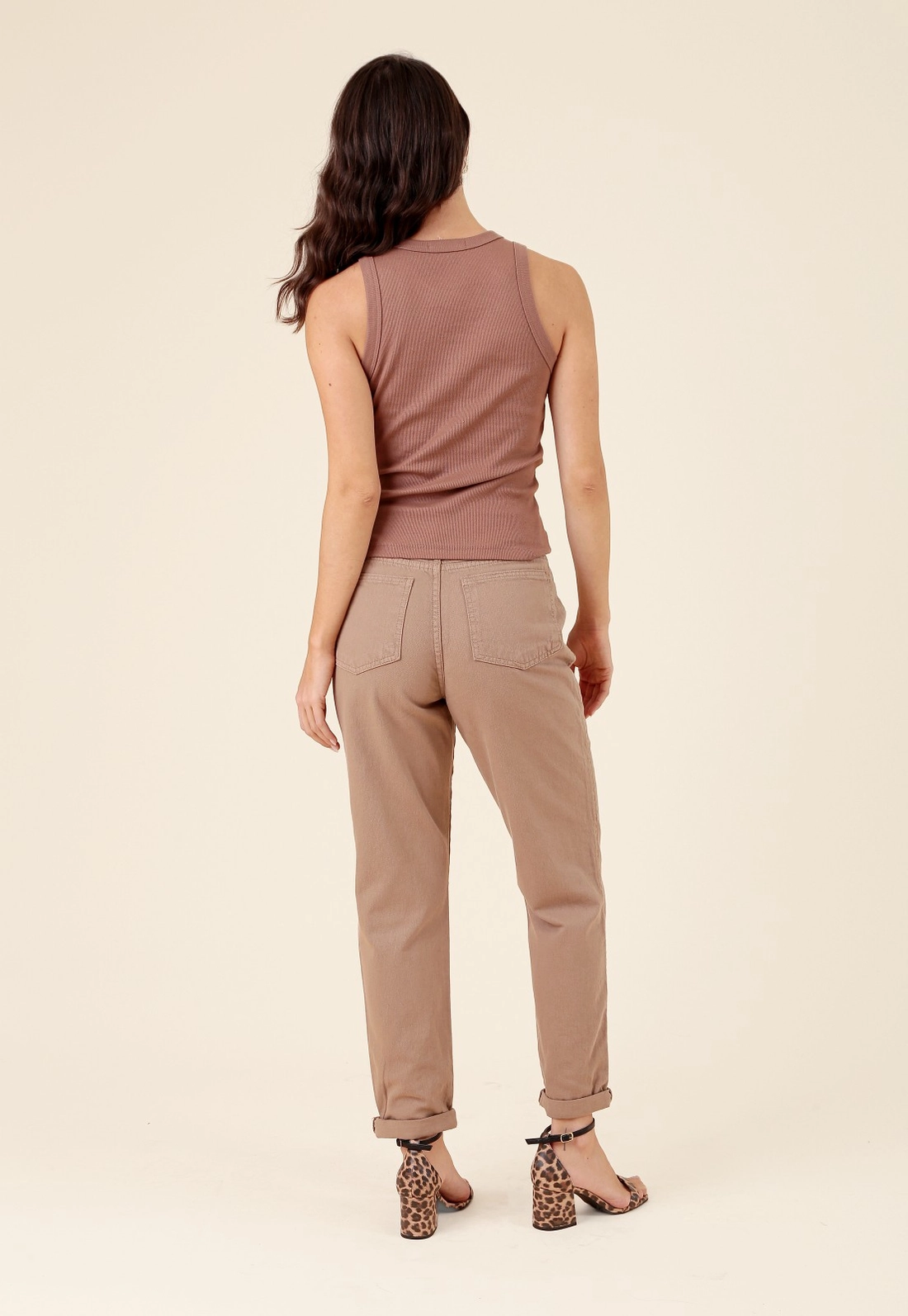 Calça Sarja Mom Com Cinto
