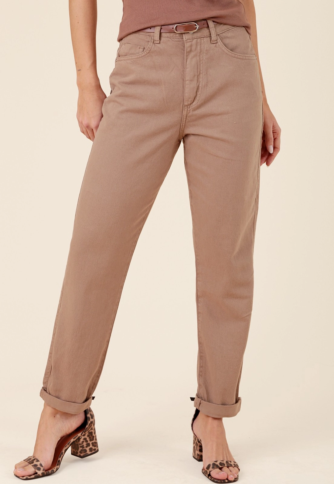 Calça Sarja Mom Com Cinto