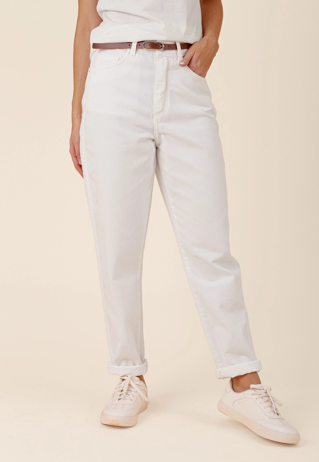 Calça Sarja Mom Com Cinto