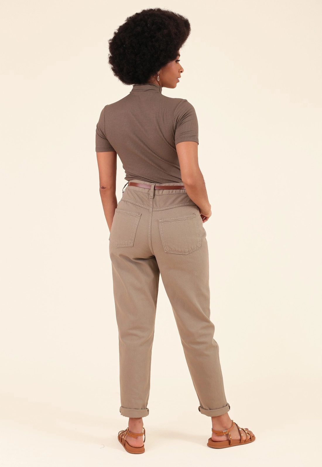 Calça Sarja Mom Com Cinto