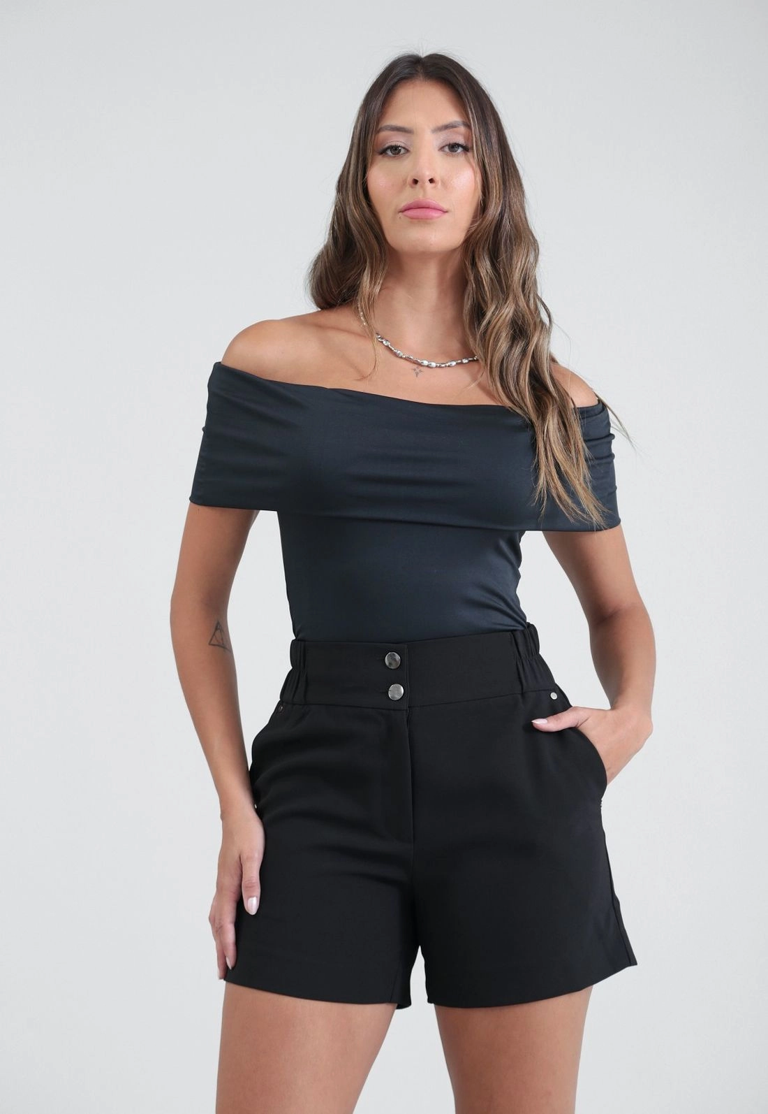 Short Em Alfaiataria Elástico Lateral