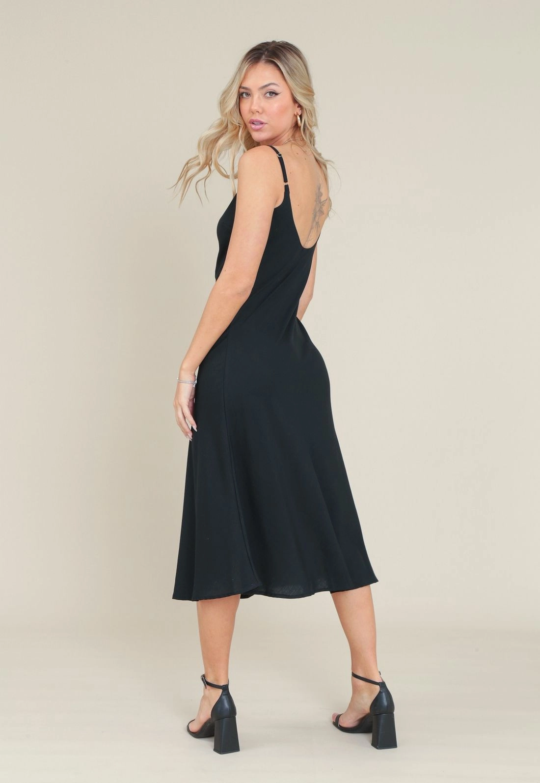 Vestido Midi Slip Dress Em Viscolinho Alça