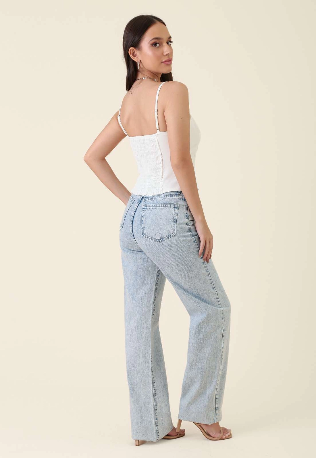 Calça Jeans Reta Com Strass Azul Claro