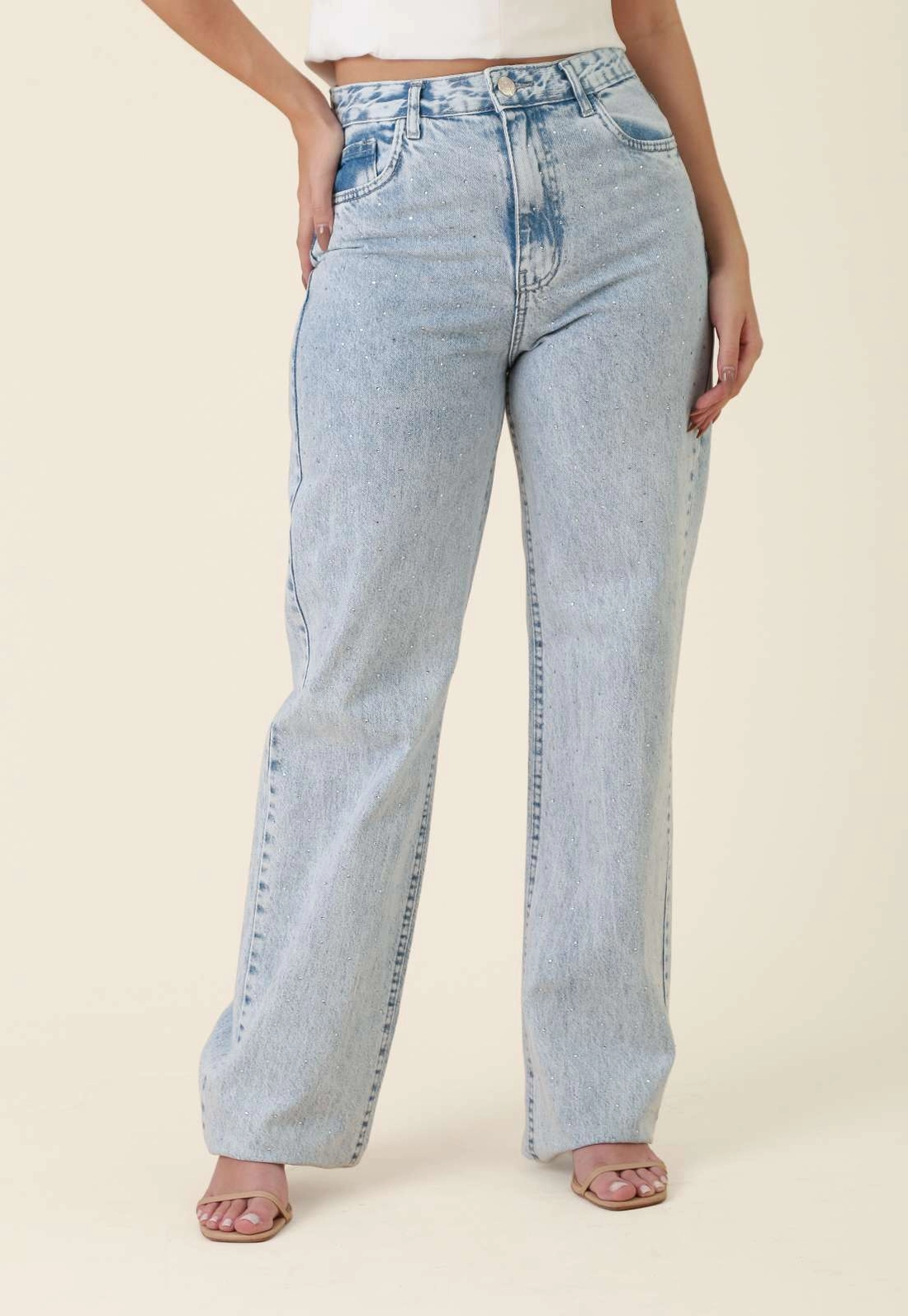 Calça Jeans Reta Com Strass Azul Claro