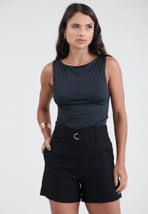 Short Em Alfaiataria Com Cinto