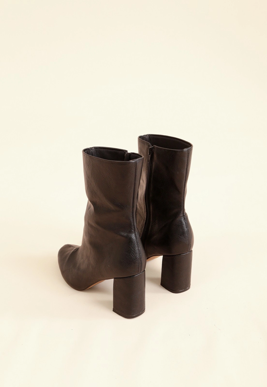 Bota Cano Médio Salto Bloco
