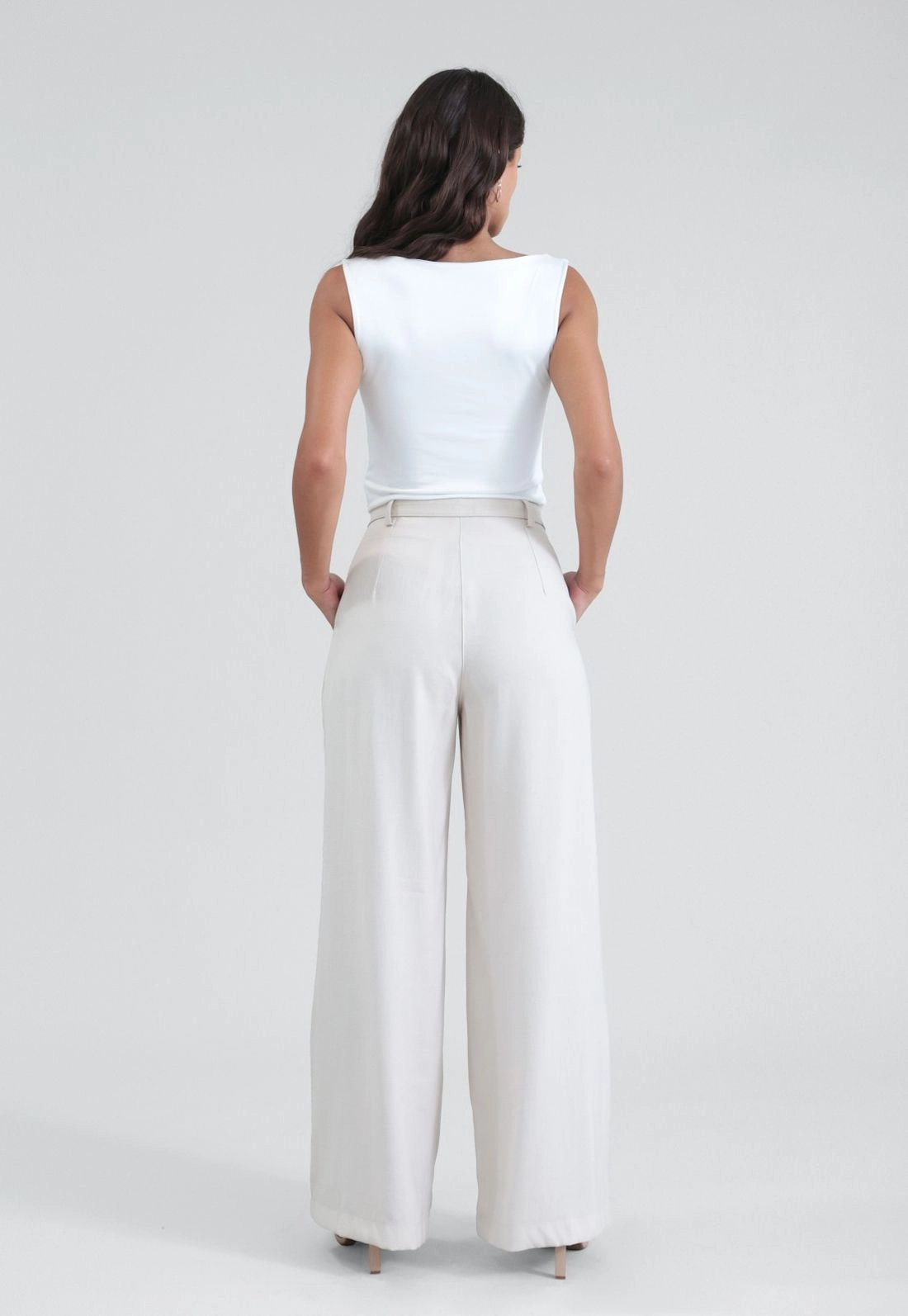 Blusa Malha Sem Manga Decote Canoa