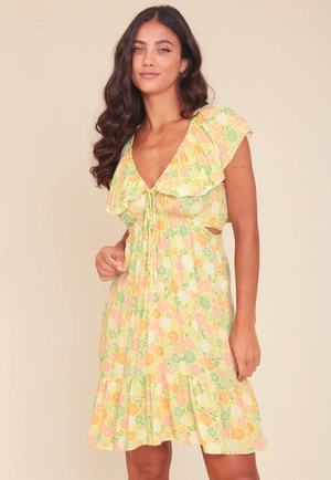 Vestido Curto Em Viscose Sem Mangas Com Babados Estampa Flowers