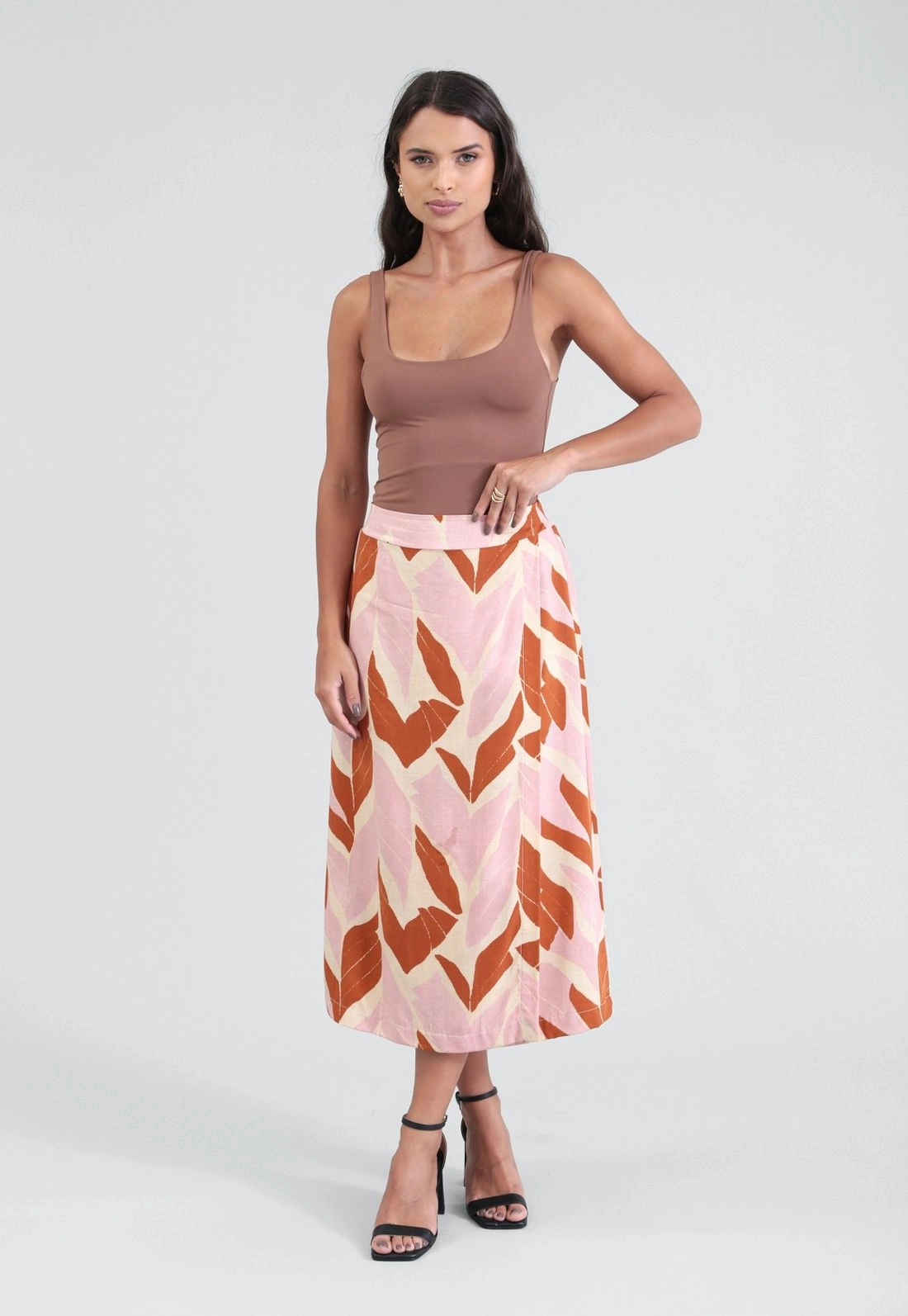 Saia Midi Em Viscose Estampa Natureza Terrosa