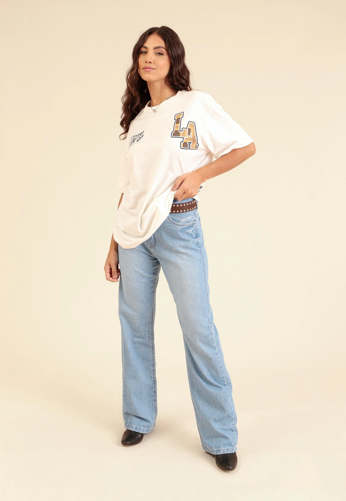 T-Shirt Oversize Manga Curta Em Meia Malha LA