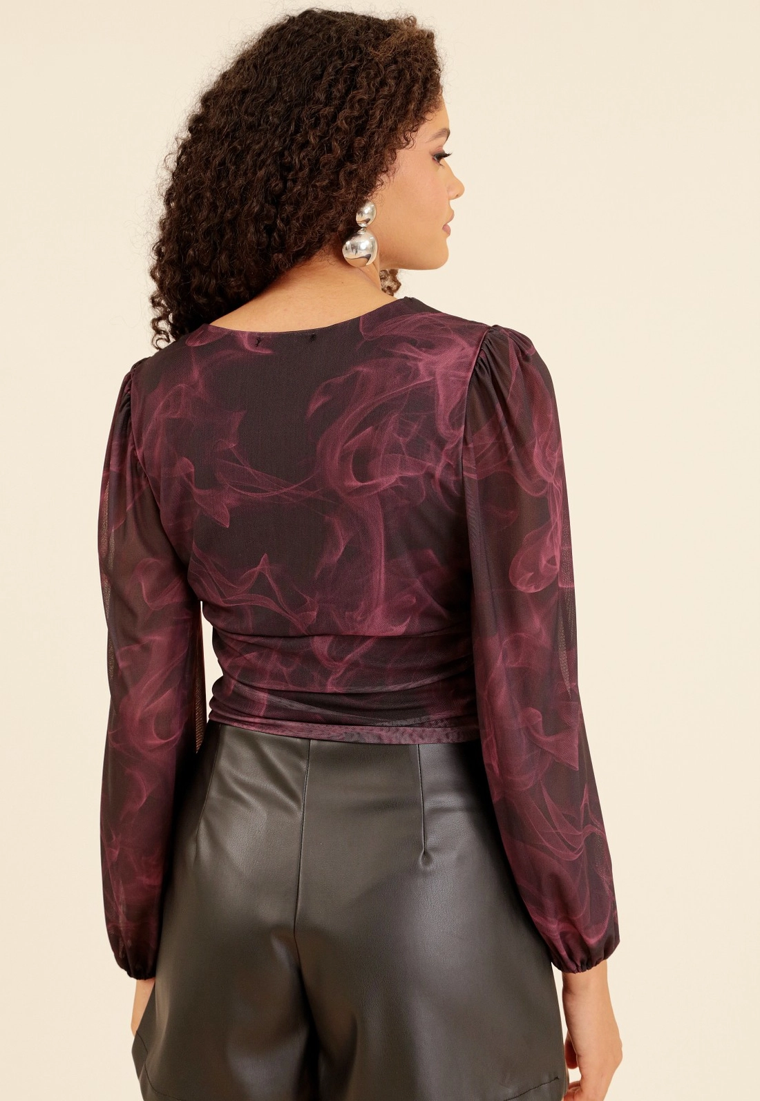 Blusa Em Tule Estampado Manga Longa Decote Transpassado