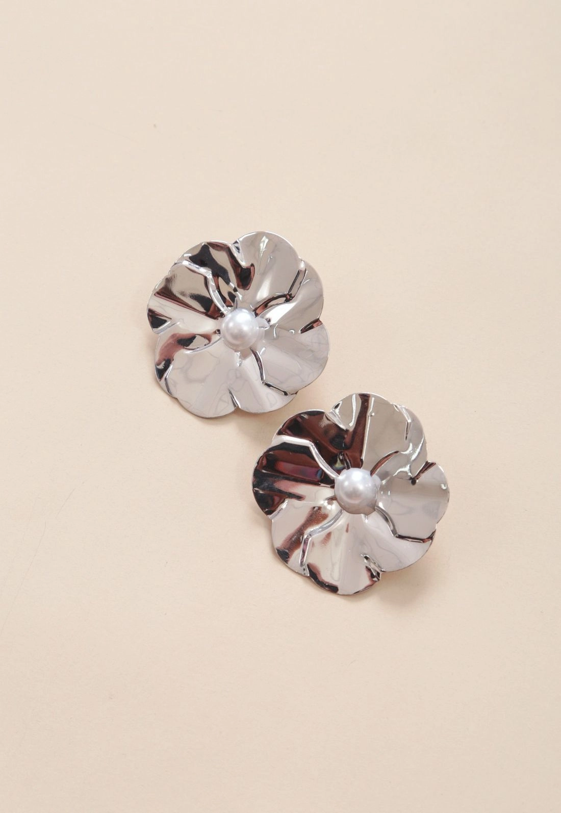 Brinco Flor Com Pérola