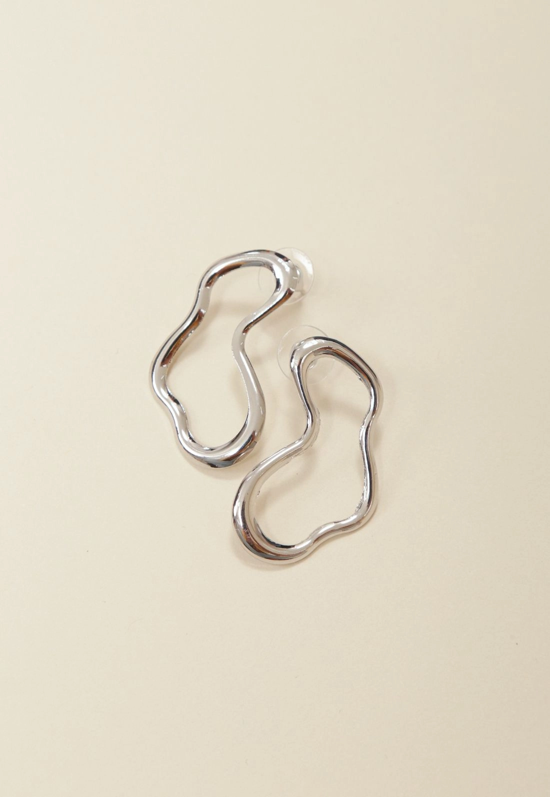 Brinco Oval Organico Pequeno