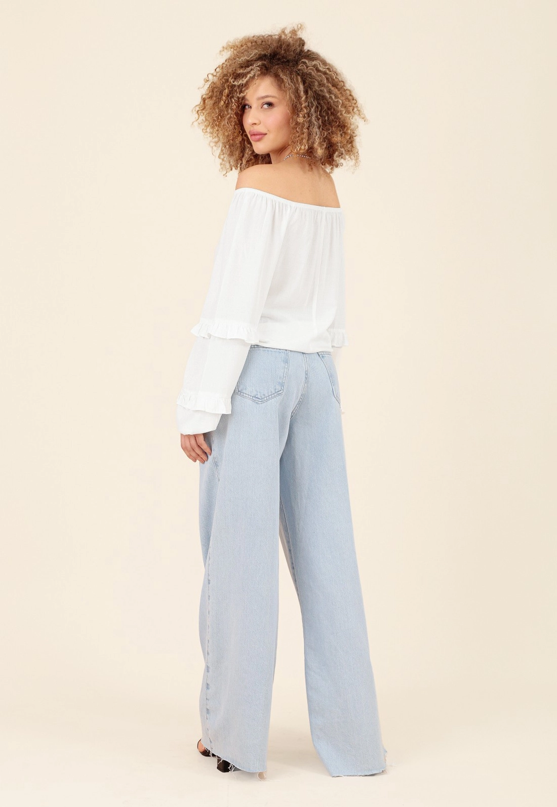 Calça Jeans Pantalona Com Prega