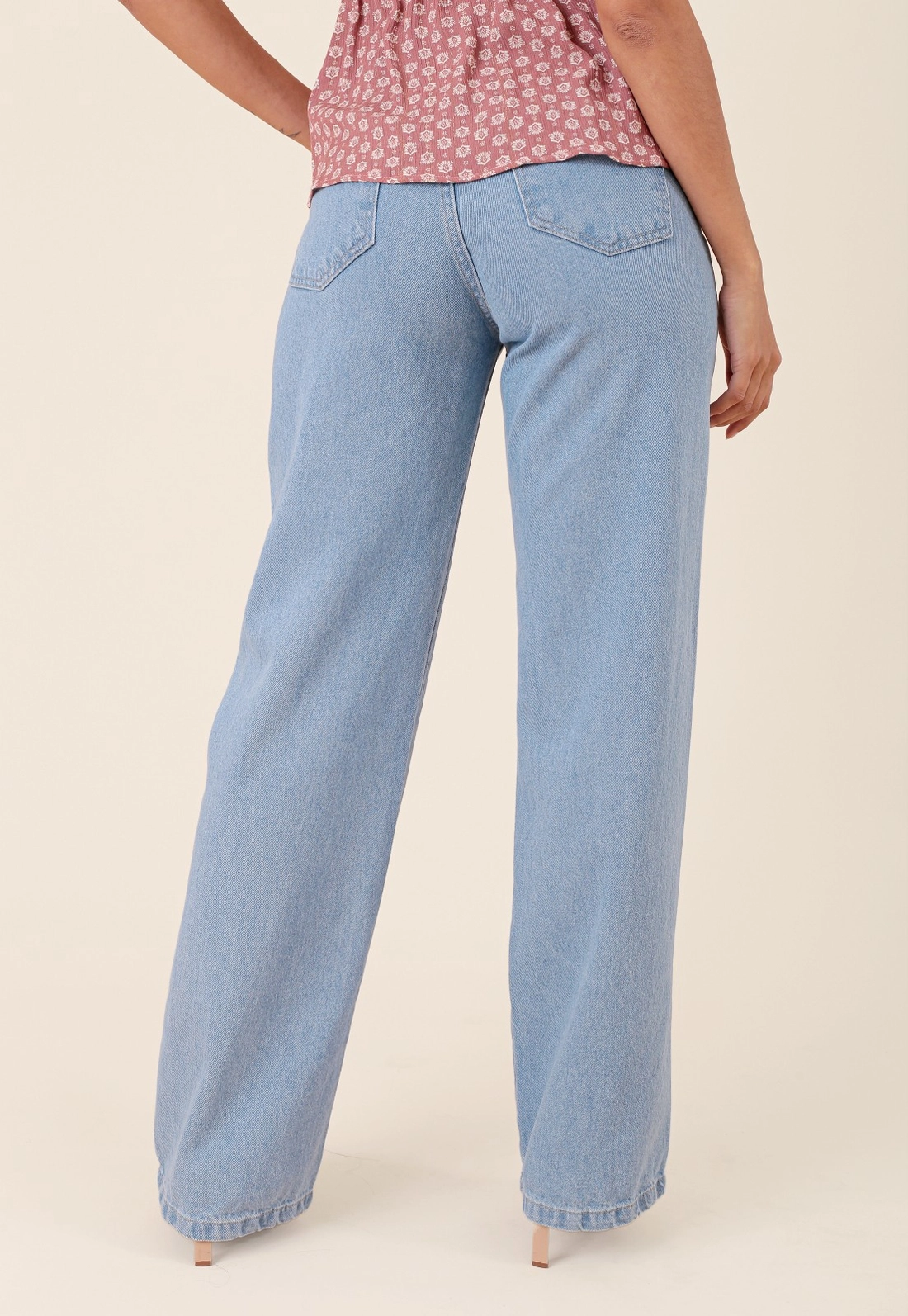 Calça Jeans Wide Leg Com Elastano Bolso