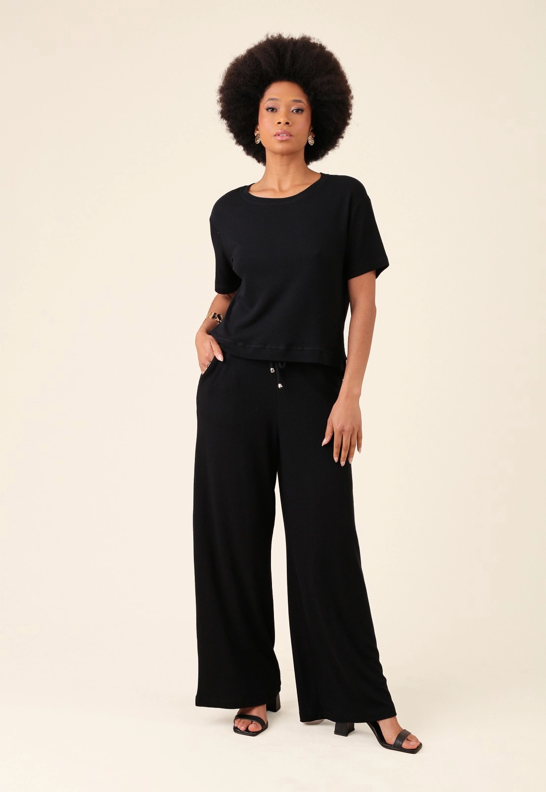 Blusa Em Malha Texturizada Manga Curta Abertura Lateral