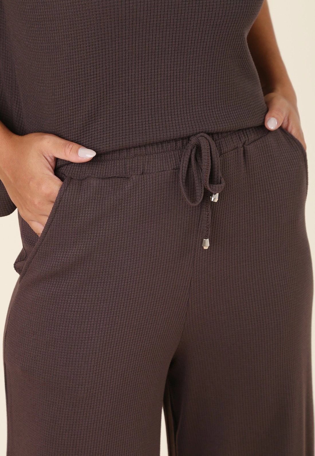 Calça Wide Leg Em Malha Texturizada Com Bolso