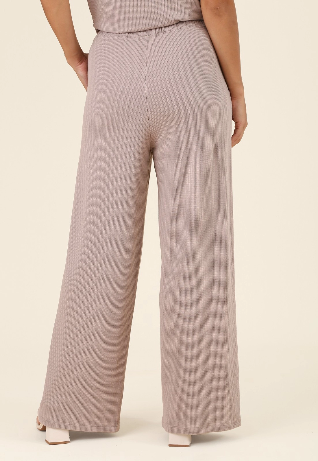 Calça Wide Leg Em Malha Texturizada Com Bolso