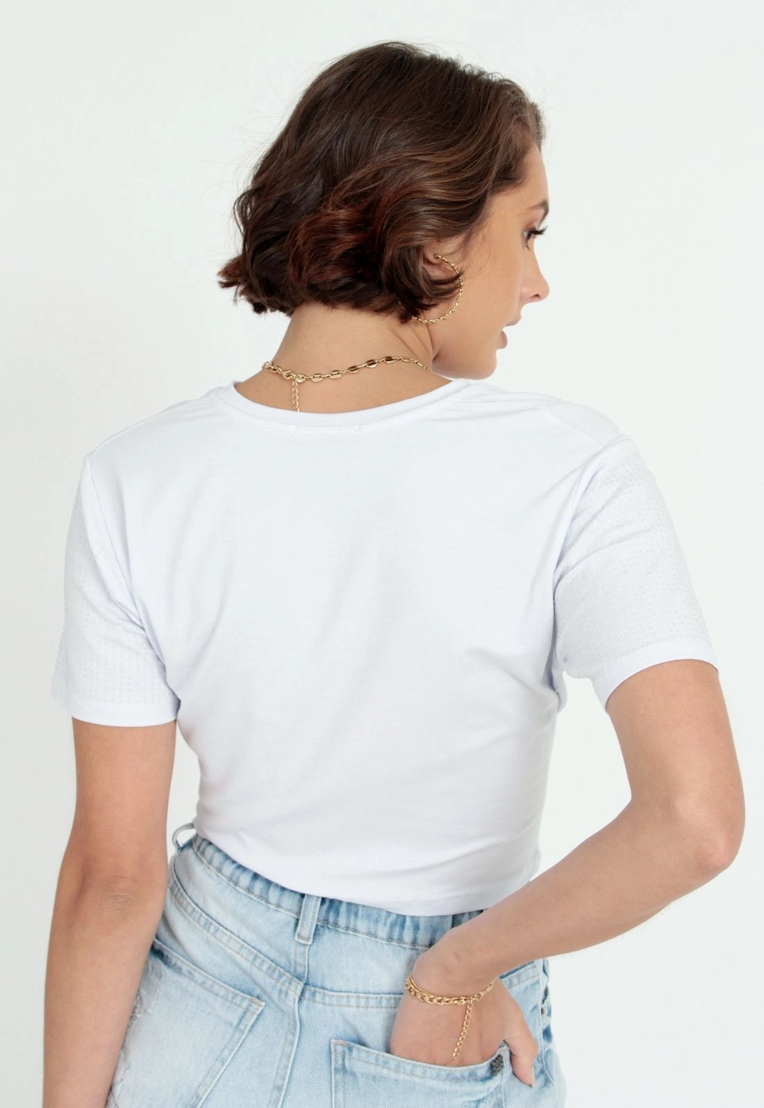 Blusa Cropped Manga Curta Aplique