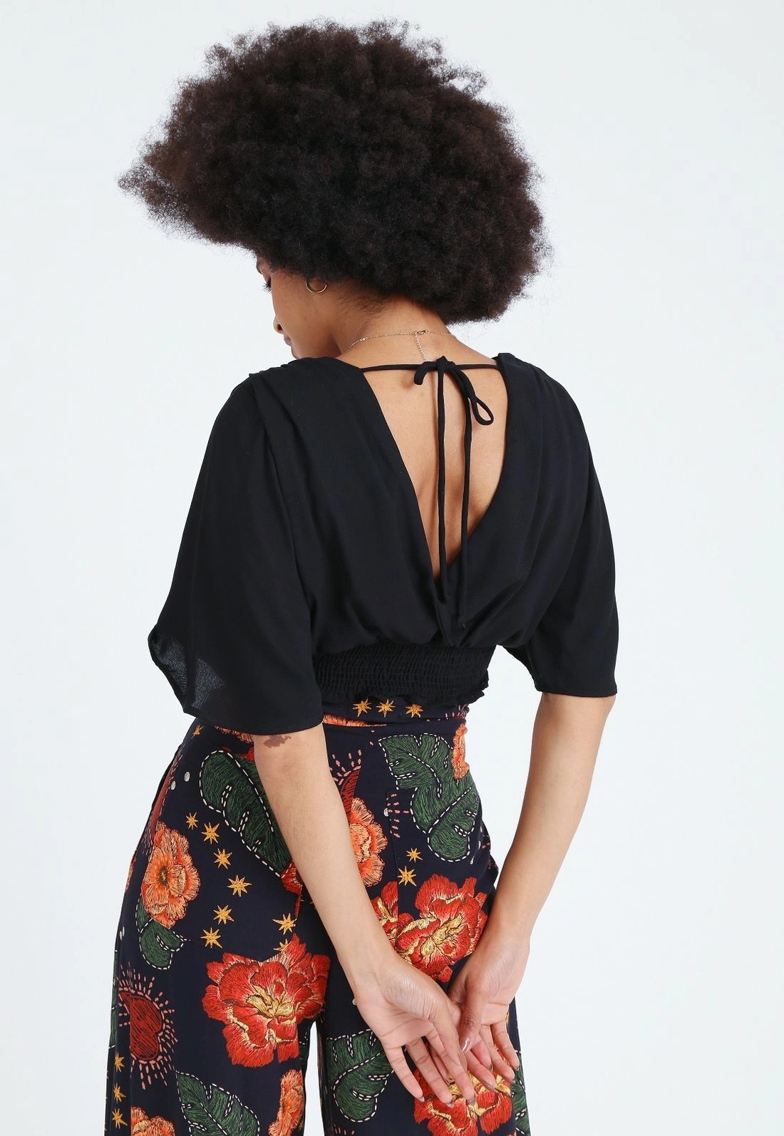 Cropped Viscose Manga Curta Transpasse