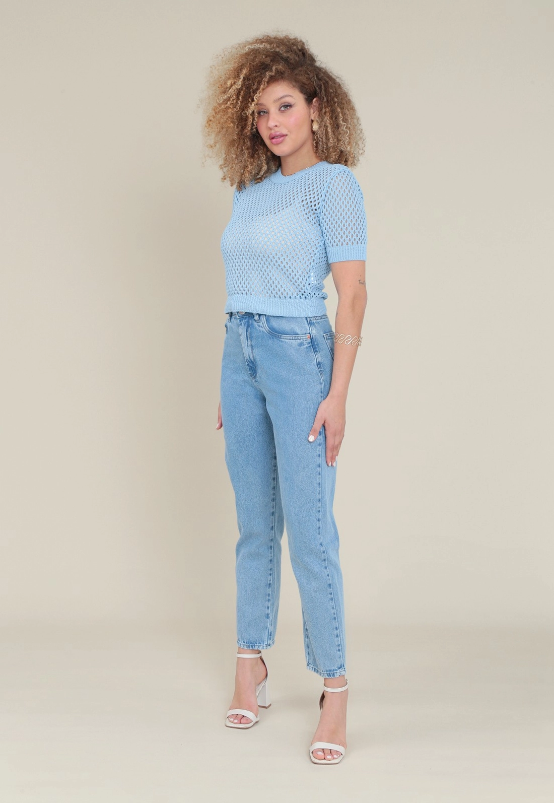 Calça Mom Jeans Com Elastano