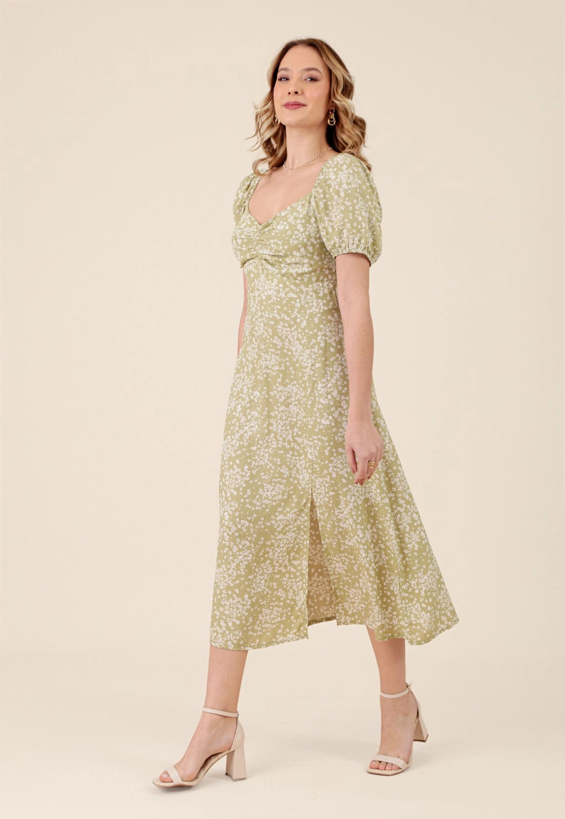 Vestido Midi Em Viscose Liberty Garden Manga Curta Com Fenda