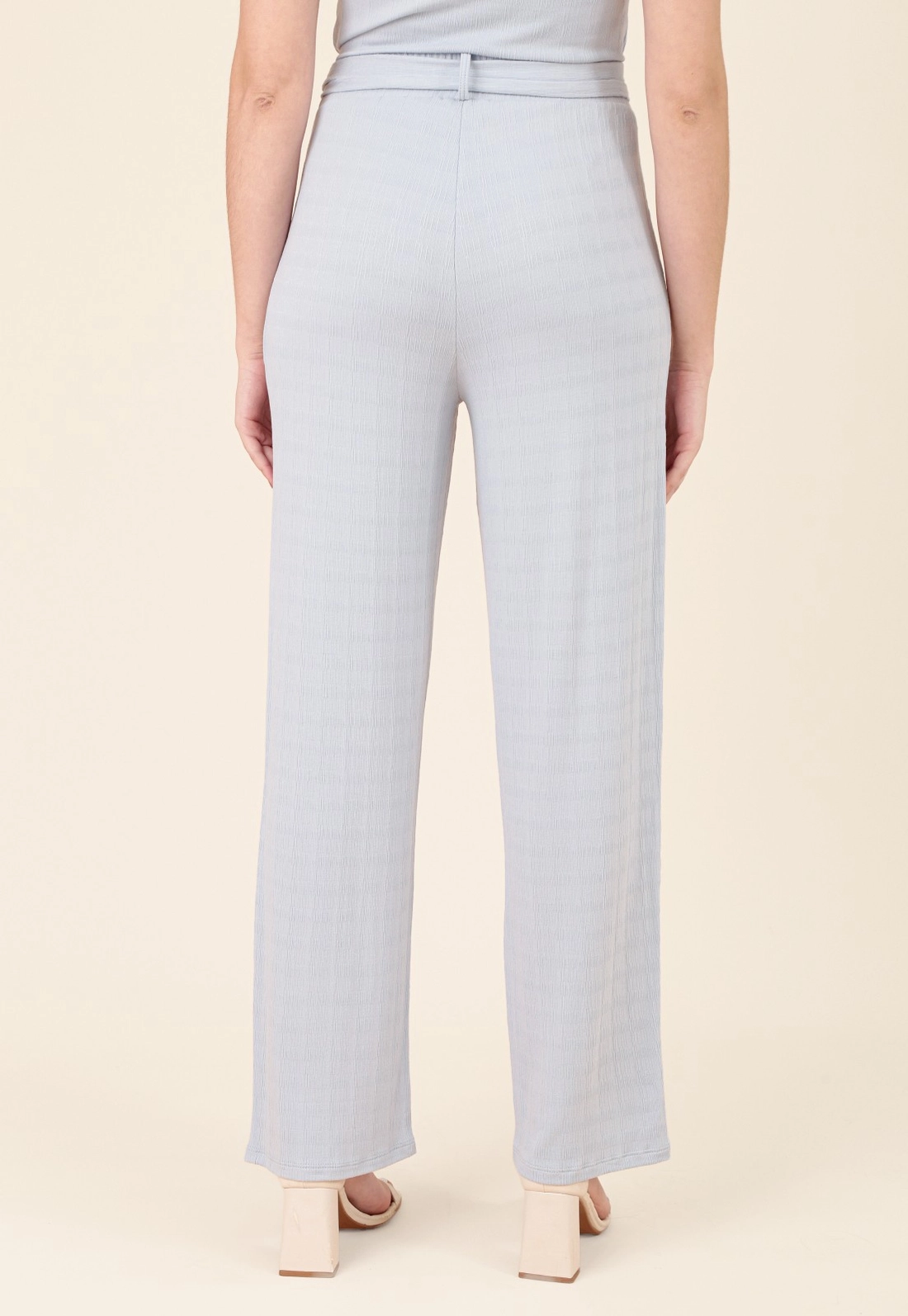 Calça Wide Leg Em Malha Texturizada Com Cinto