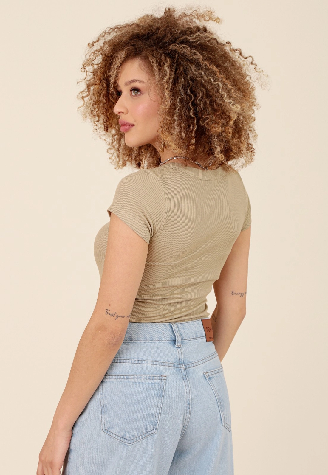 Blusa Básica Em Ribana Manga Curta