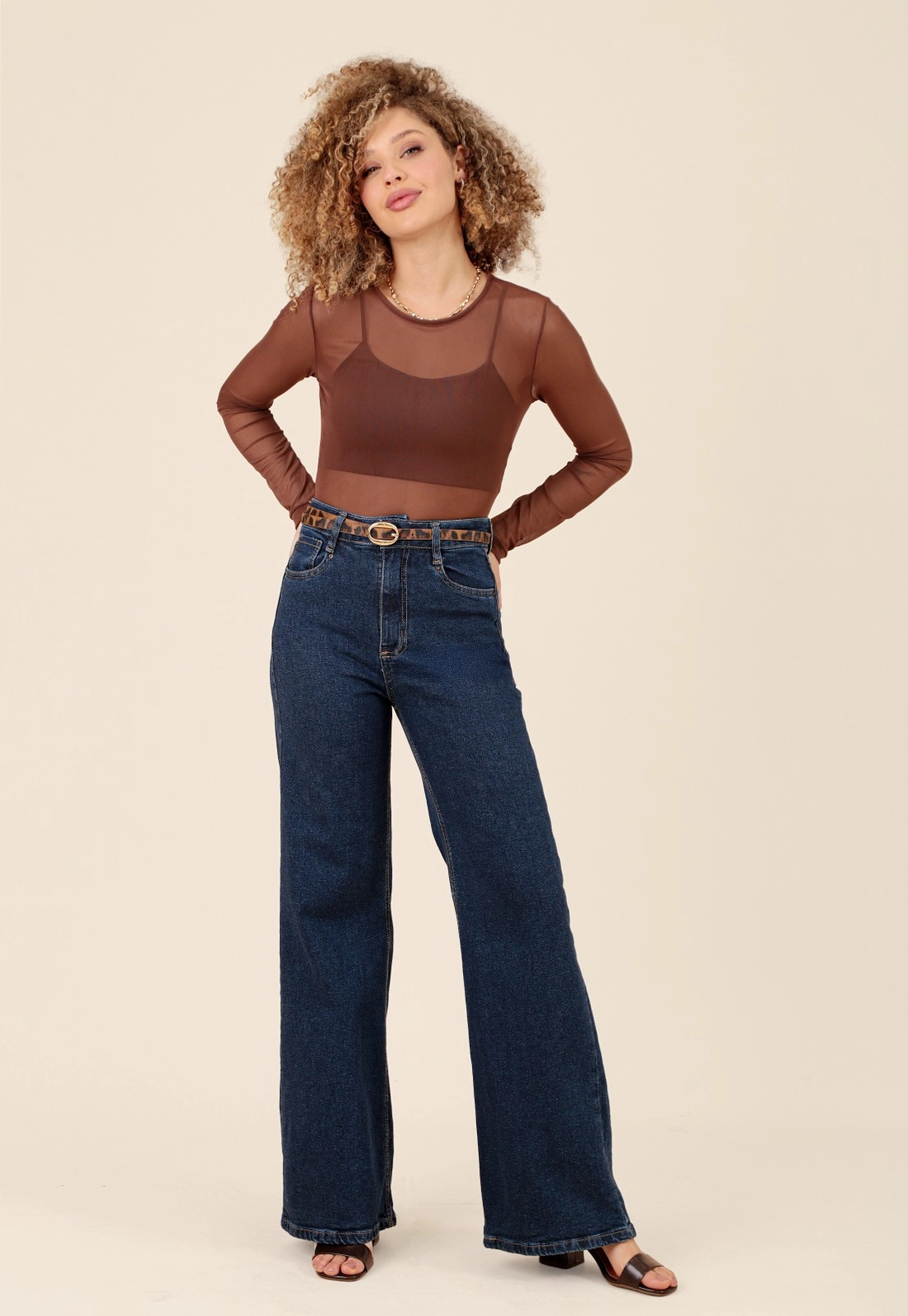 Blusa Em Tule Manga Longa Decote Redondo