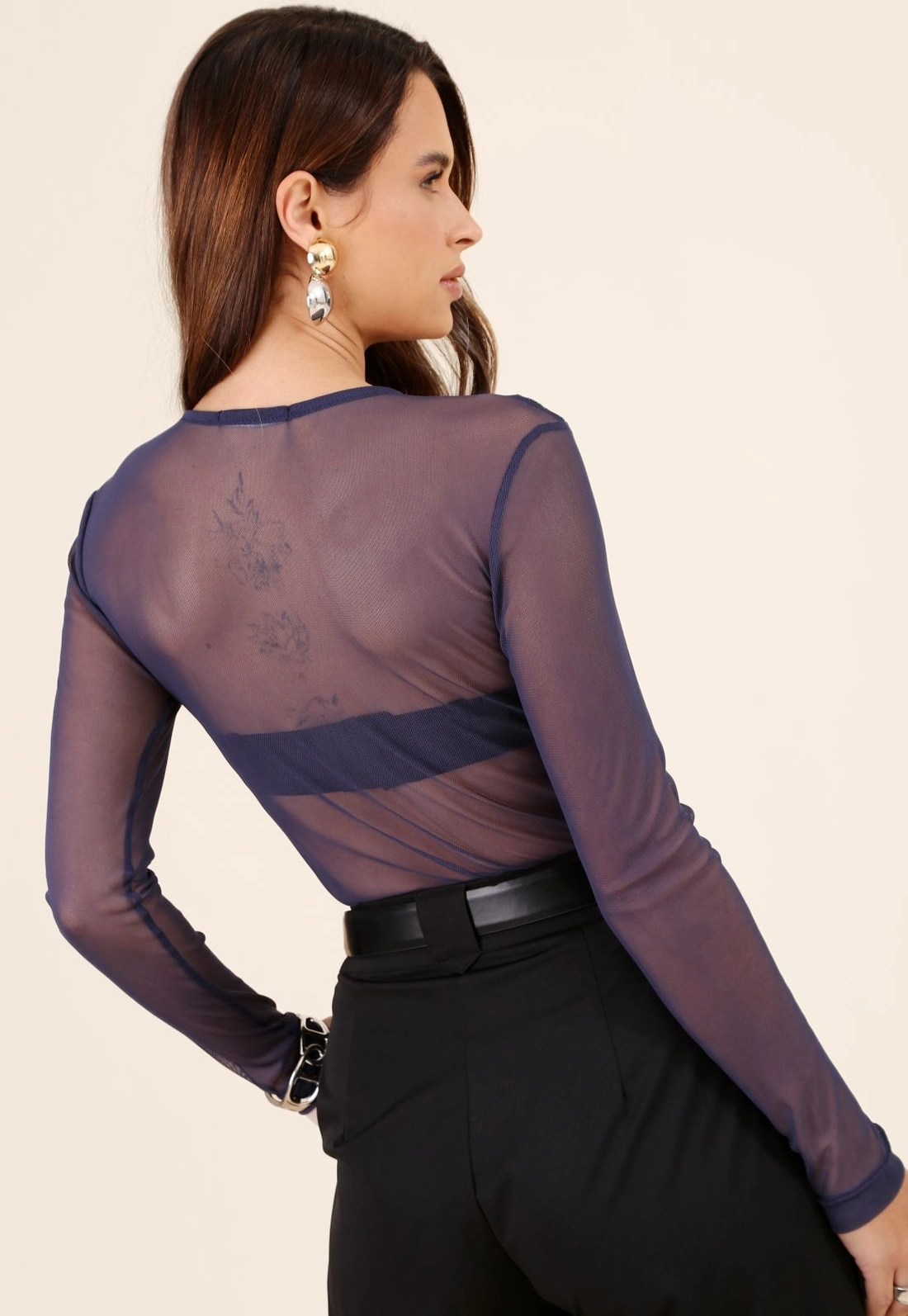 Blusa Em Tule Manga Longa Decote Redondo